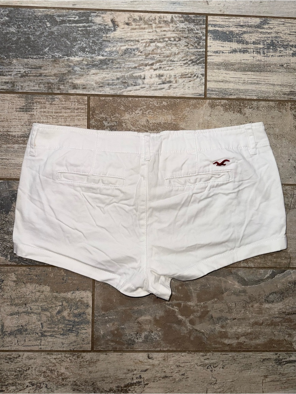 Hollister Women's White Cotton Shortie Shorts - Picture 2 of 4
